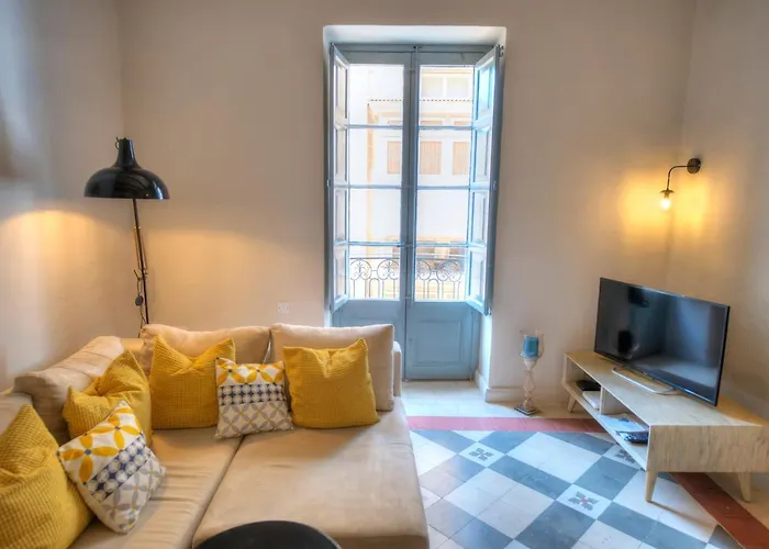 Charming & Traditional Flat In City Center Esch1-2