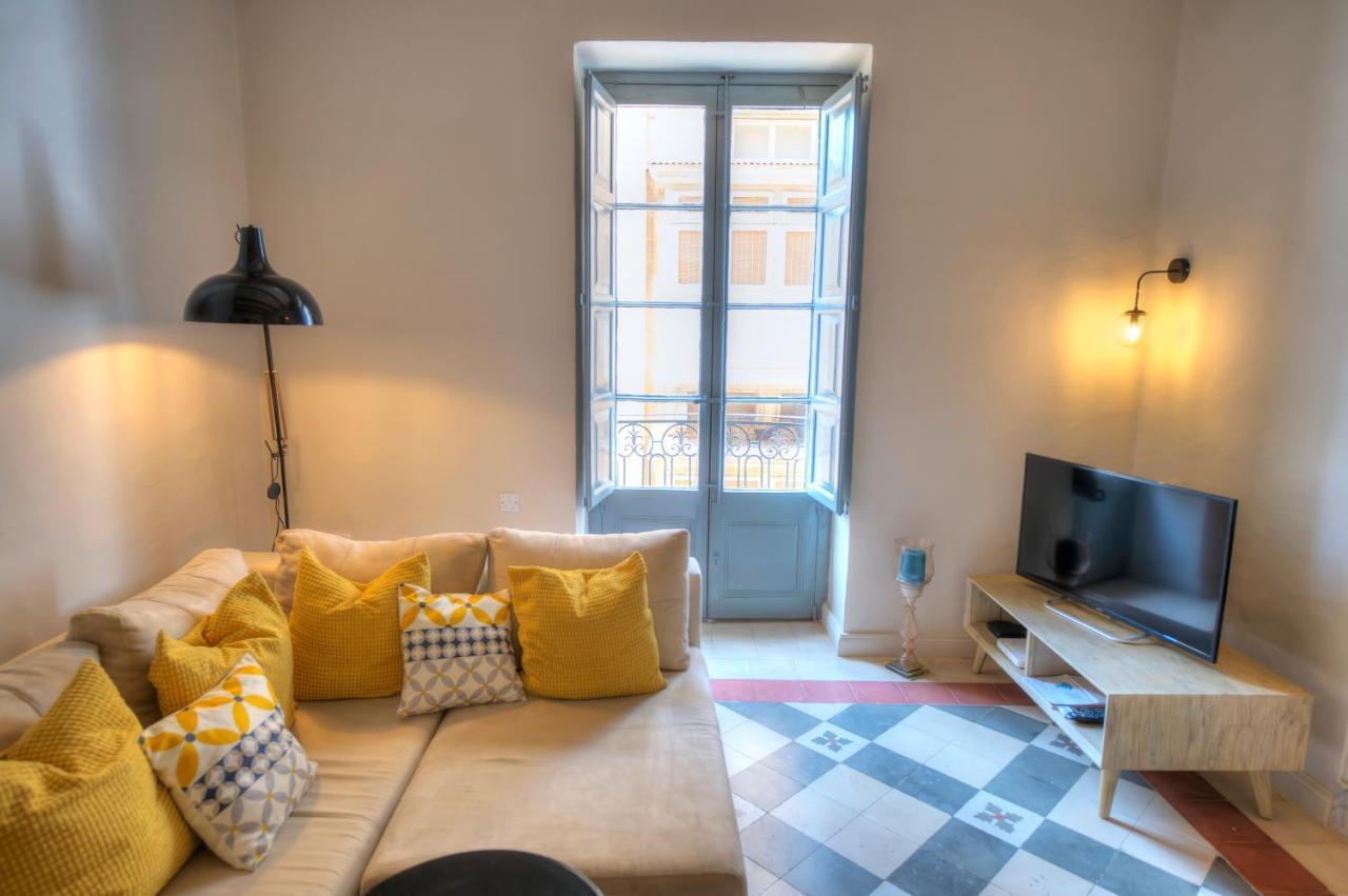 Charming & Traditional Flat In Center Esch1-2 * Валетта